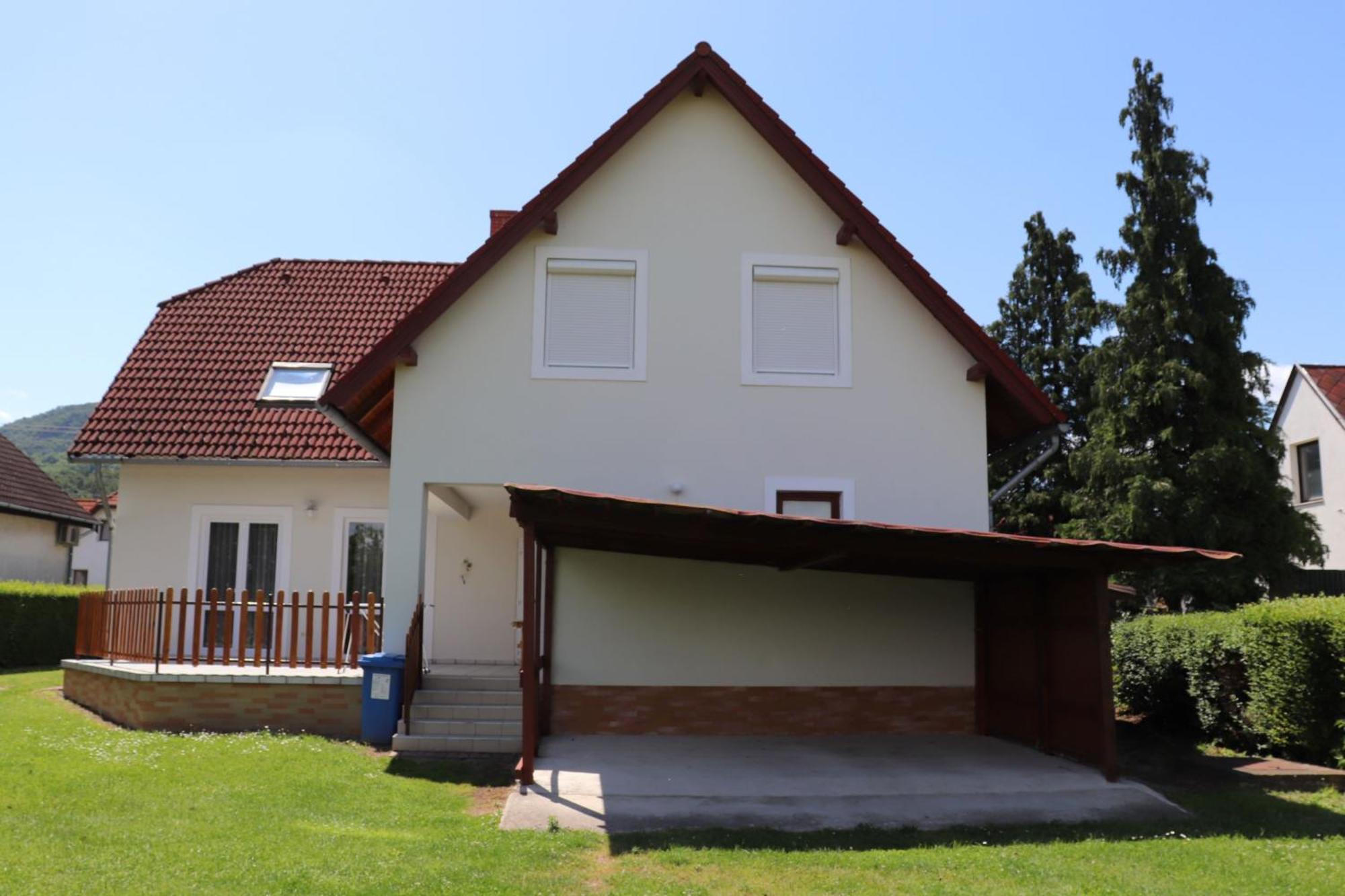 Badacsony Apartmanház Badacsonytomaj Exterior foto